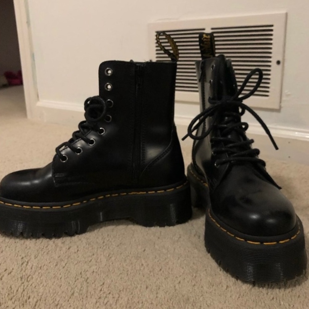 Jadon Smooth Dr. Martens BRAND NEW!